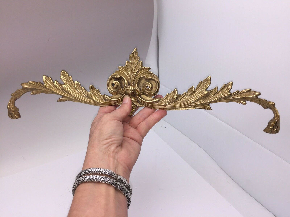 A Very Good Vintage French Brass Furniture Mount / Decoration outlet / Fronton / Pediment