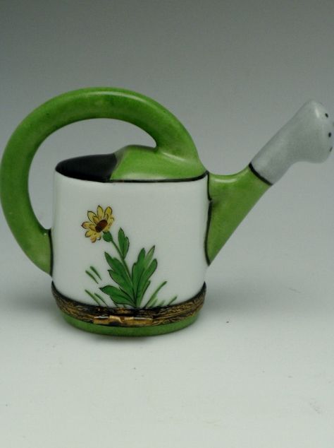 Watering Can w Daisys Daiseys Daisy Limoges Box-