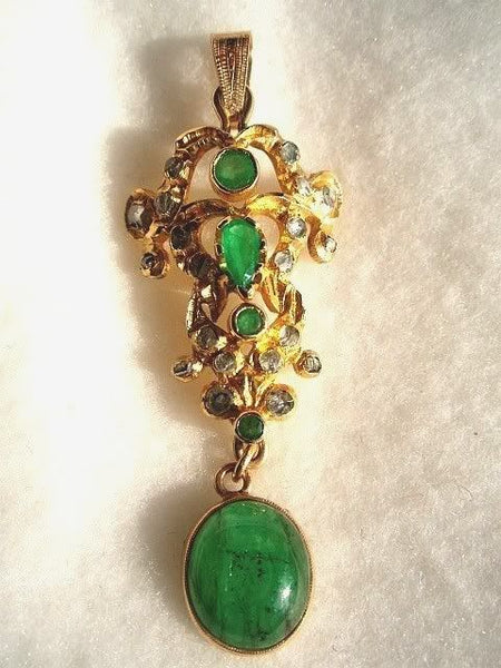 Emerald Rose Diamond 18k Mughal Pendant